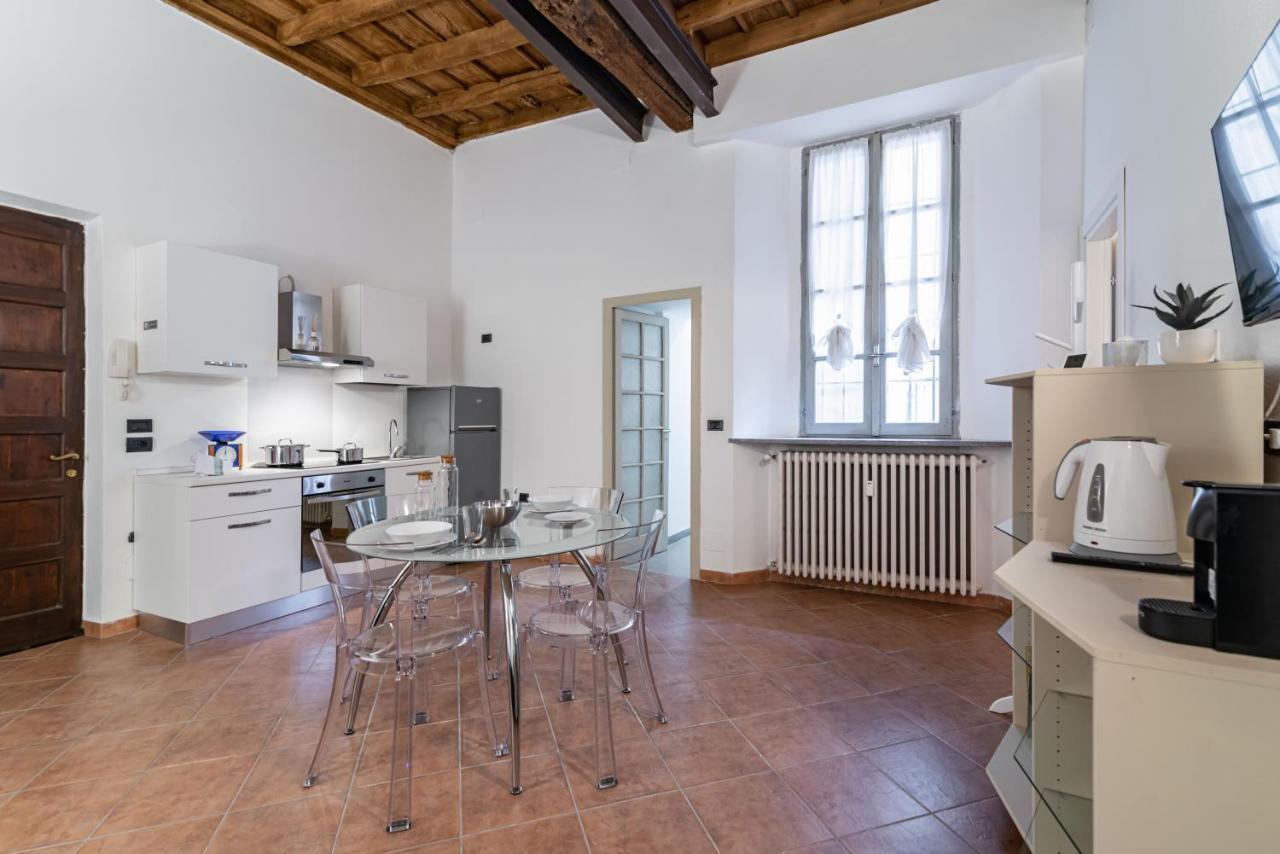 House Of Foscolo - Palazzo Cornazzani - By Host4U Appartement Pavia Buitenkant foto