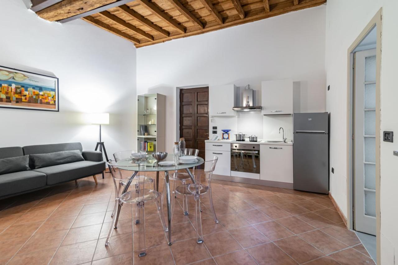 House Of Foscolo - Palazzo Cornazzani - By Host4U Appartement Pavia Buitenkant foto