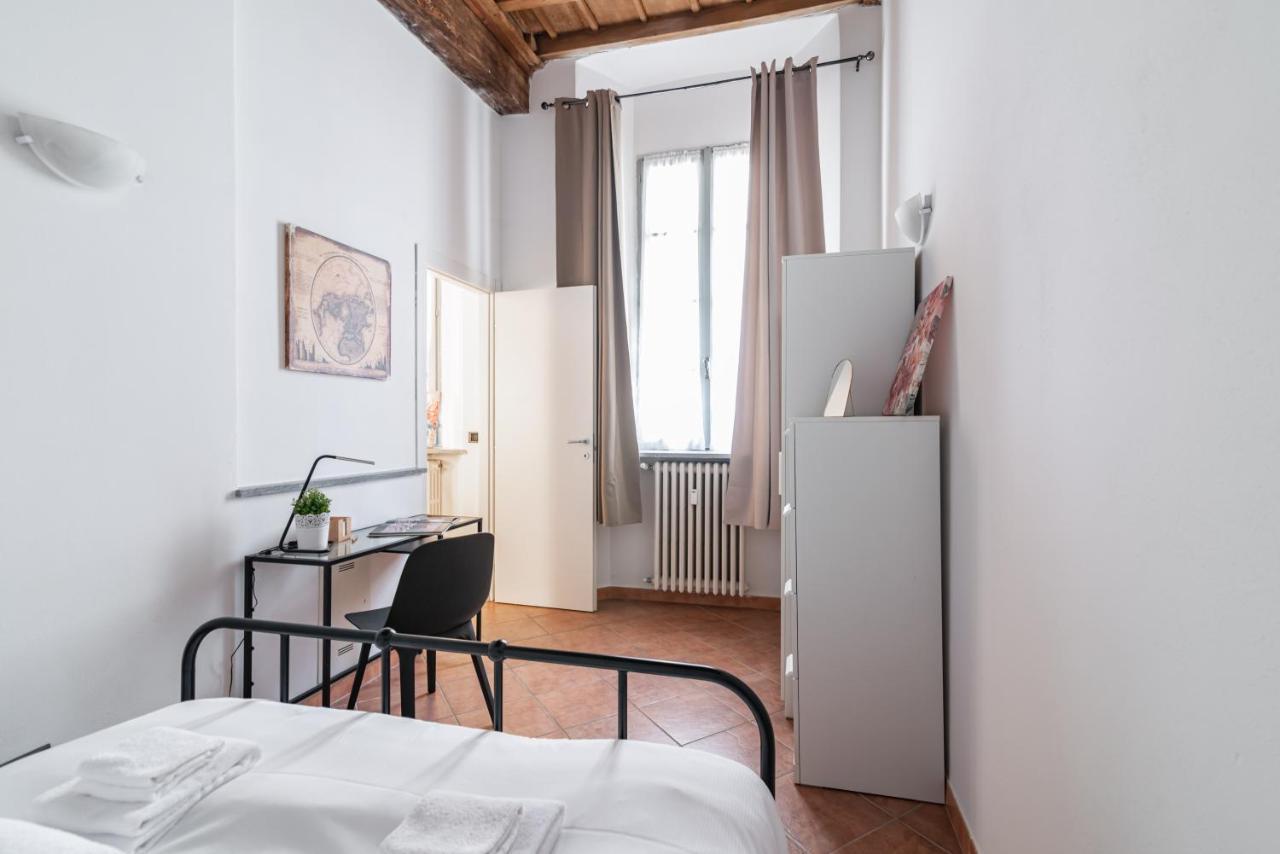 House Of Foscolo - Palazzo Cornazzani - By Host4U Appartement Pavia Buitenkant foto