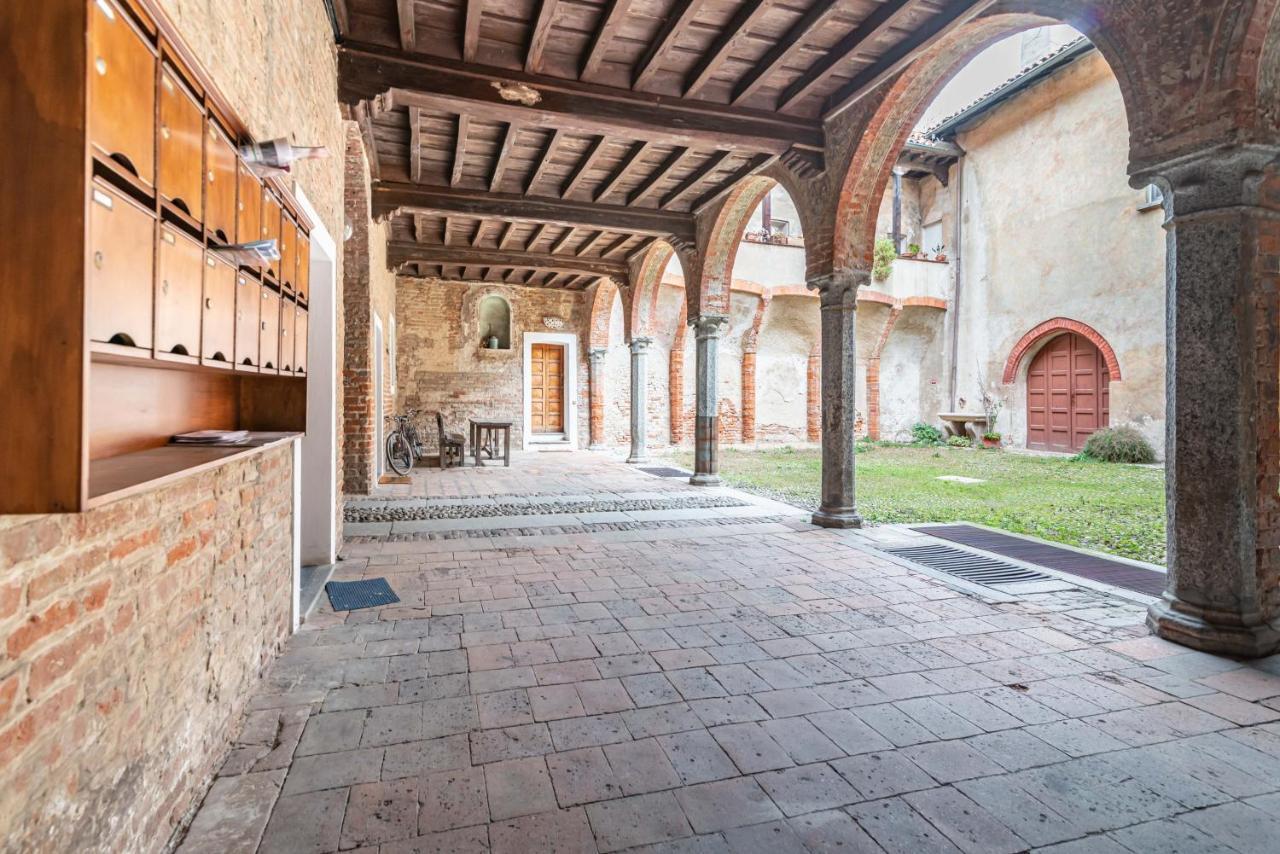 House Of Foscolo - Palazzo Cornazzani - By Host4U Appartement Pavia Buitenkant foto