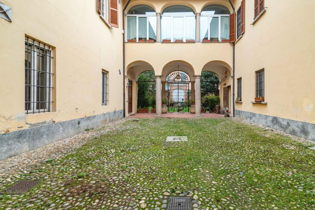 House Of Foscolo - Palazzo Cornazzani - By Host4U Appartement Pavia Buitenkant foto
