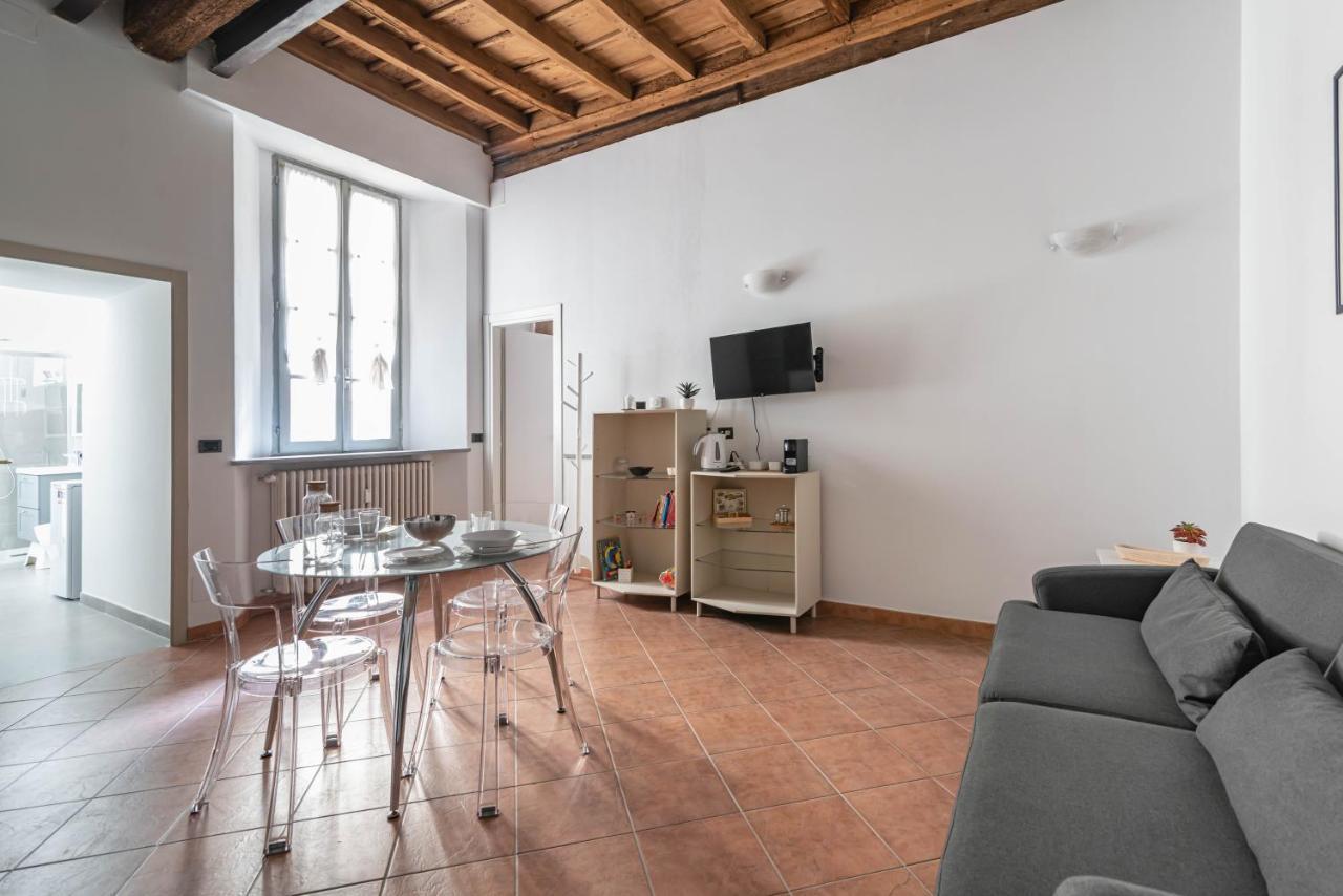 House Of Foscolo - Palazzo Cornazzani - By Host4U Appartement Pavia Buitenkant foto