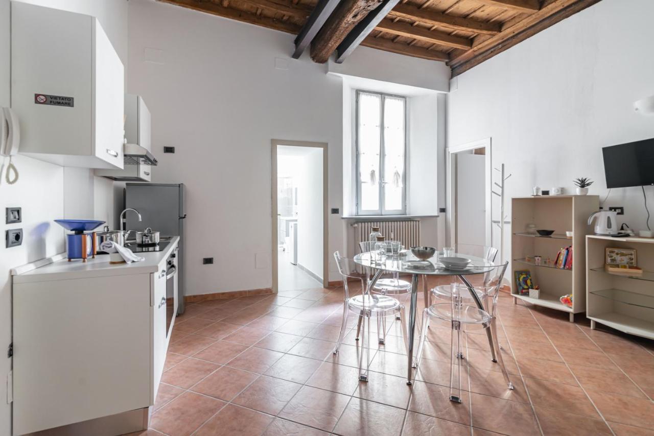 House Of Foscolo - Palazzo Cornazzani - By Host4U Appartement Pavia Buitenkant foto